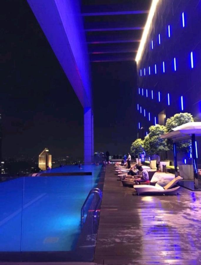 Platinum Klcc By Signature